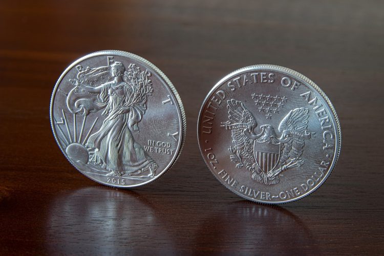 Pourquoi faut-il investir dans l’argent physique ?