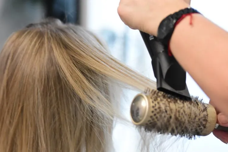 Est-ce intéressant d’investir dans un salon de coiffure ?