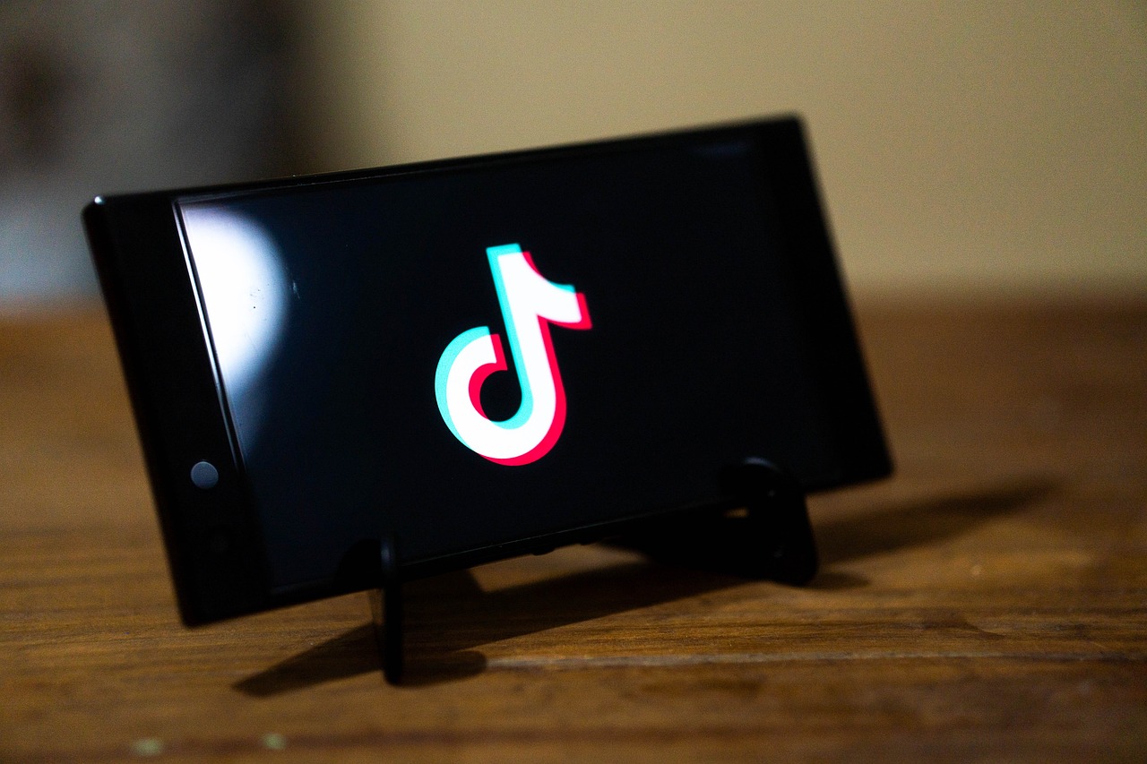 Percer dans la crypto sur tiktok : stratégies et astuces pour le succès