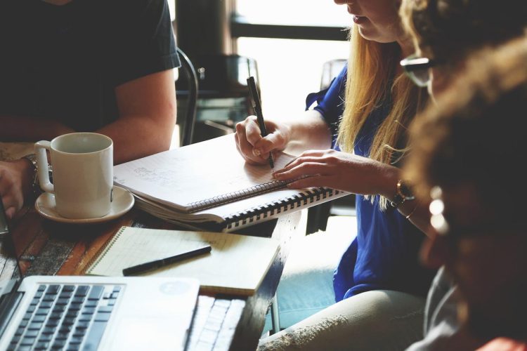 Traitez-vous l’adéquation des investissements comme un défi ou une opportunité ?
