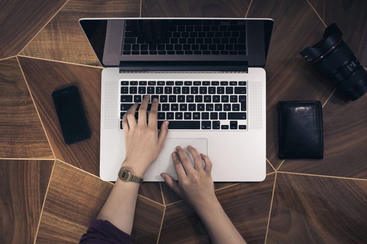 Travailler à domicile en tant que blogueur spécialisé dans les finances personnelles