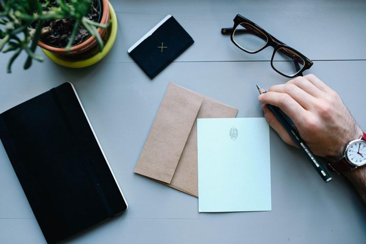 Quel type d’éducation est le meilleur pour les aspirants spécialistes du marketing numérique ?