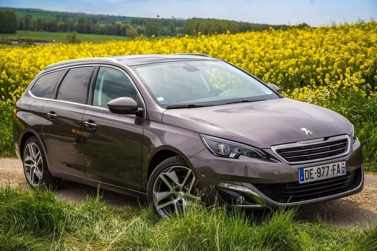 Quels sont les avantages d’une location LLD Peugeot ?