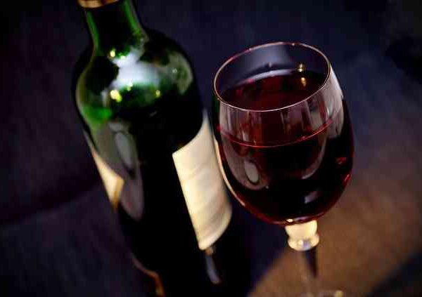 highcompress_wine-541922_640